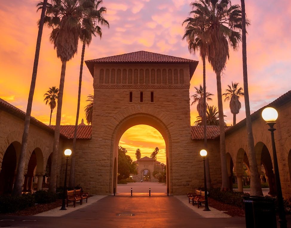 Les Universités Américaines avec les Meilleurs Programmes d’Insertion Professionnelle pour les Étudiants Internationaux